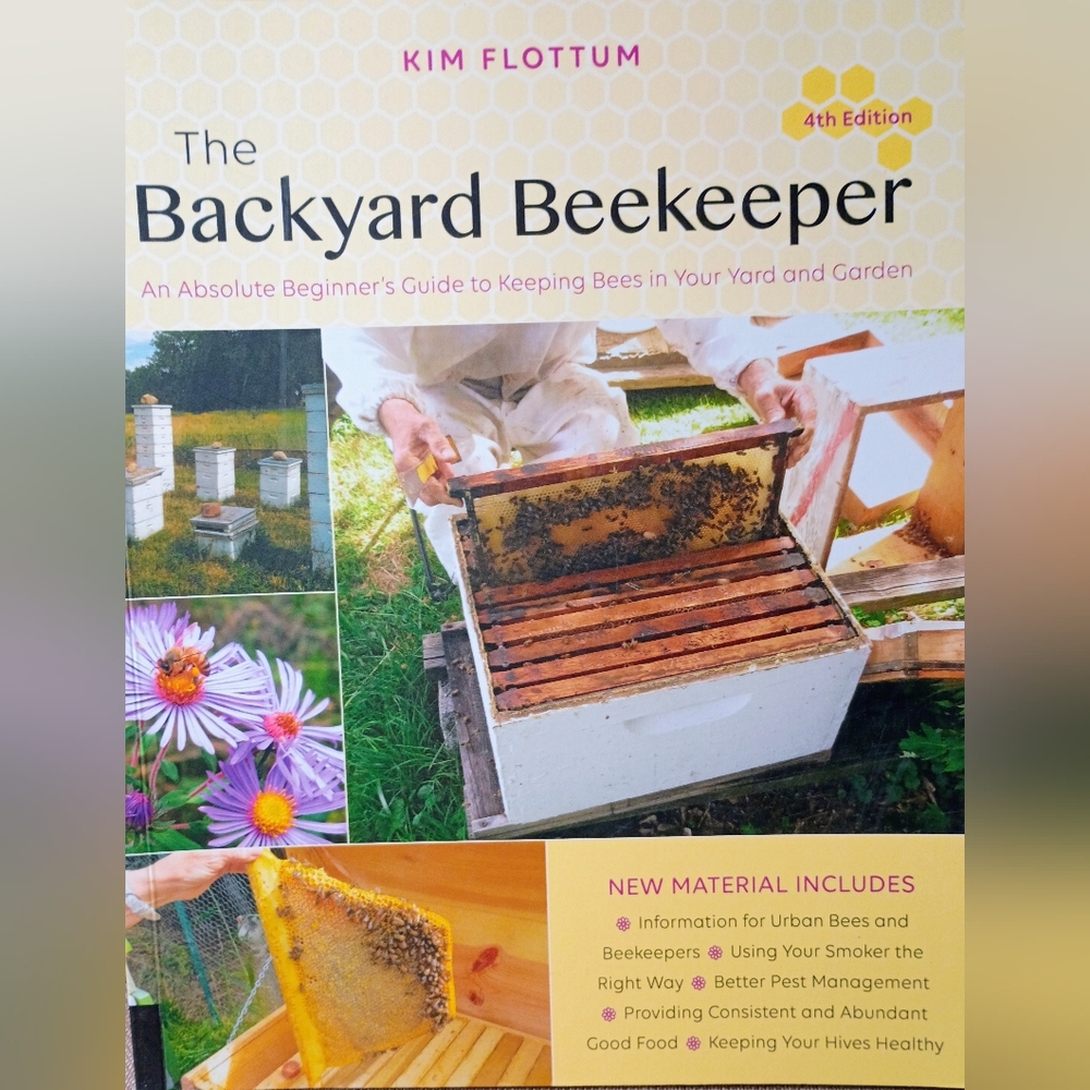 The Backyard Beekeeper by Kim Flottum Pre-owned Like-new Condition *See photos